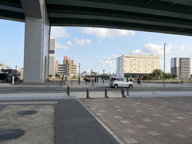 高架下
